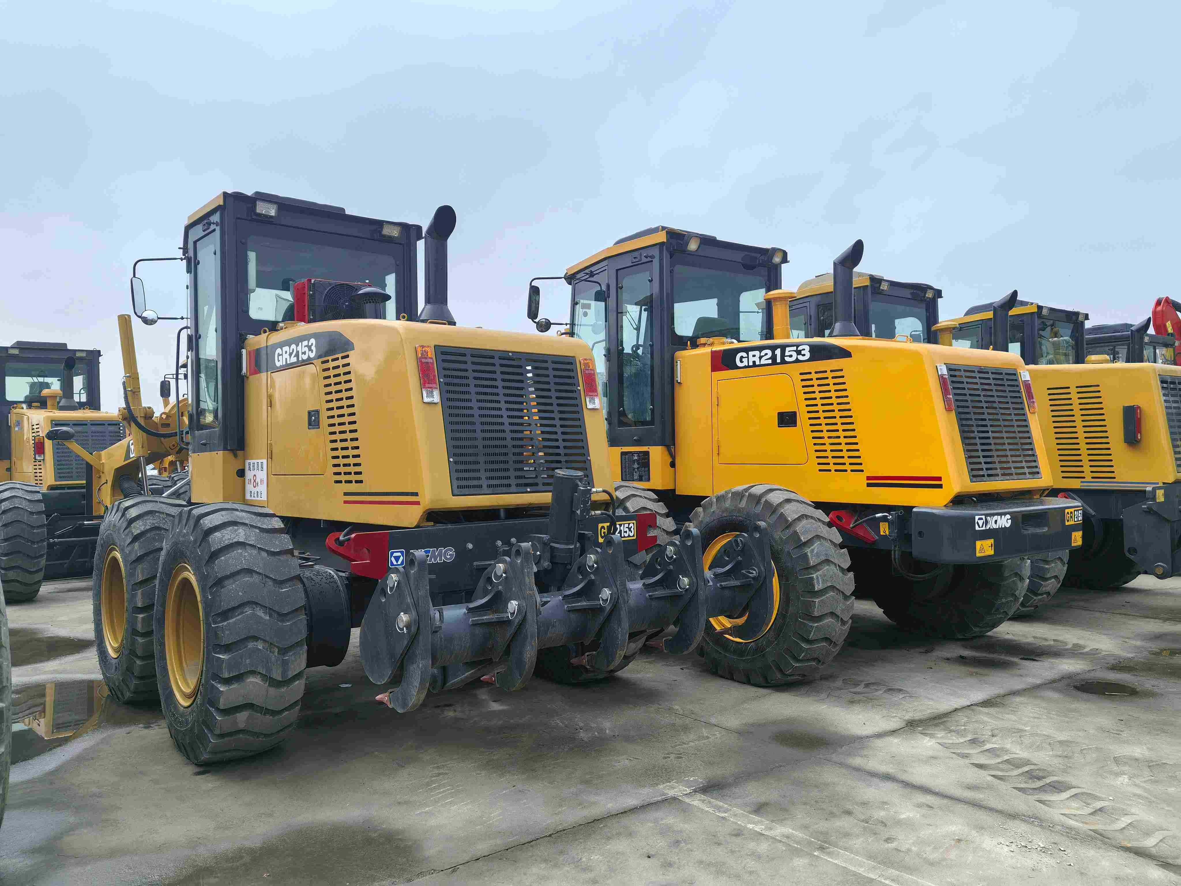 Best Used Graders: Expert Buying Guide and Top Models